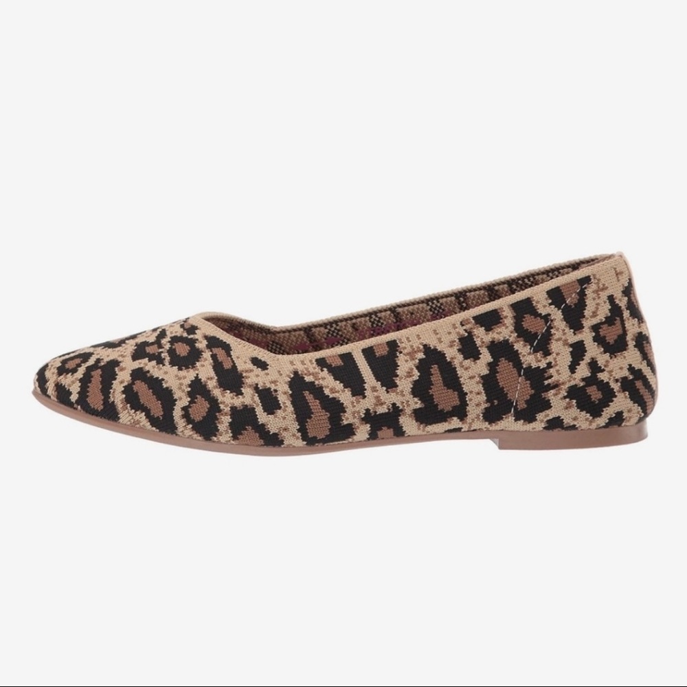 Sketchers cheetah slip on shoes - Picture 3 of 15